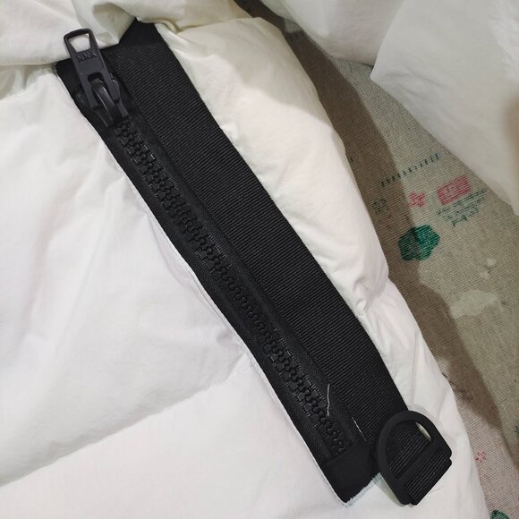 Canada Goose White Hooded Down Jacket - Picture 9 of 14